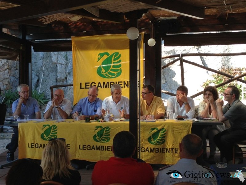 incontro popolazione gabrielli legambiente concordia isola del giglio giglionews