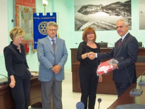 rotary monte argentario banca saturnia defibrillatore isola del giglio giglionews