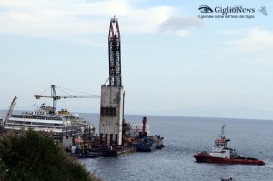 installazione ultimo cassone costa concordia isola del giglio giglionews