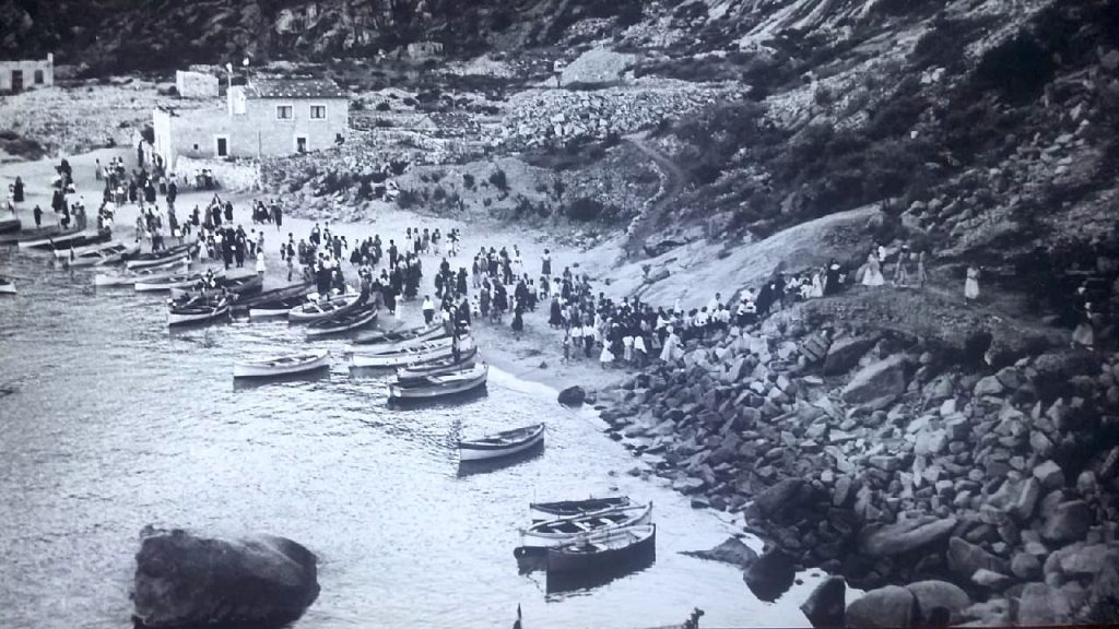 colore del mondo poesia tonino ansaldo isolotto cannelle processione isola del giglio giglionews