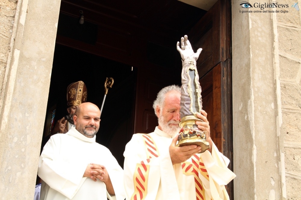 san mamiliano processione isola del giglio castello giglionews