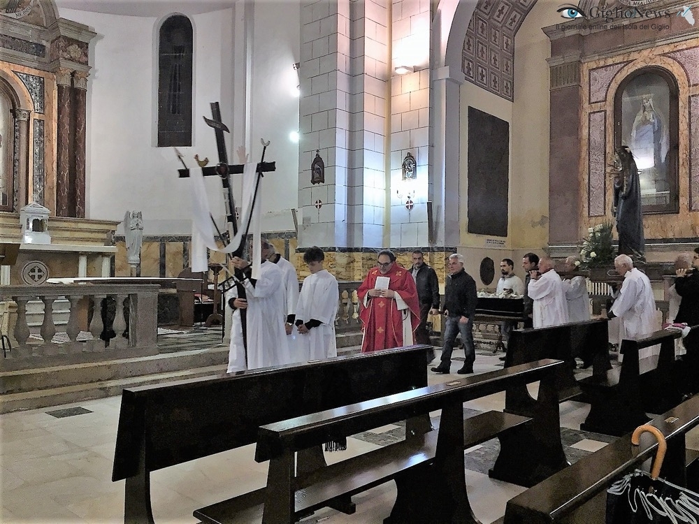 processioni processione venerdì santo isola del giglio giglionews