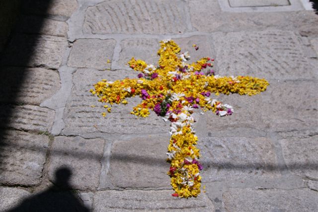 <p>Processione del Corpus Domini a Giglio Castello</p>