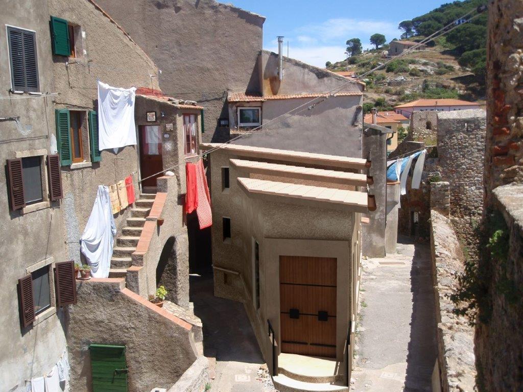 archivio storico comune lavori isola del giglio castello giglionews