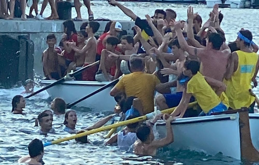 arrivo palio marinaro isola del giglio giglionews rione moletto