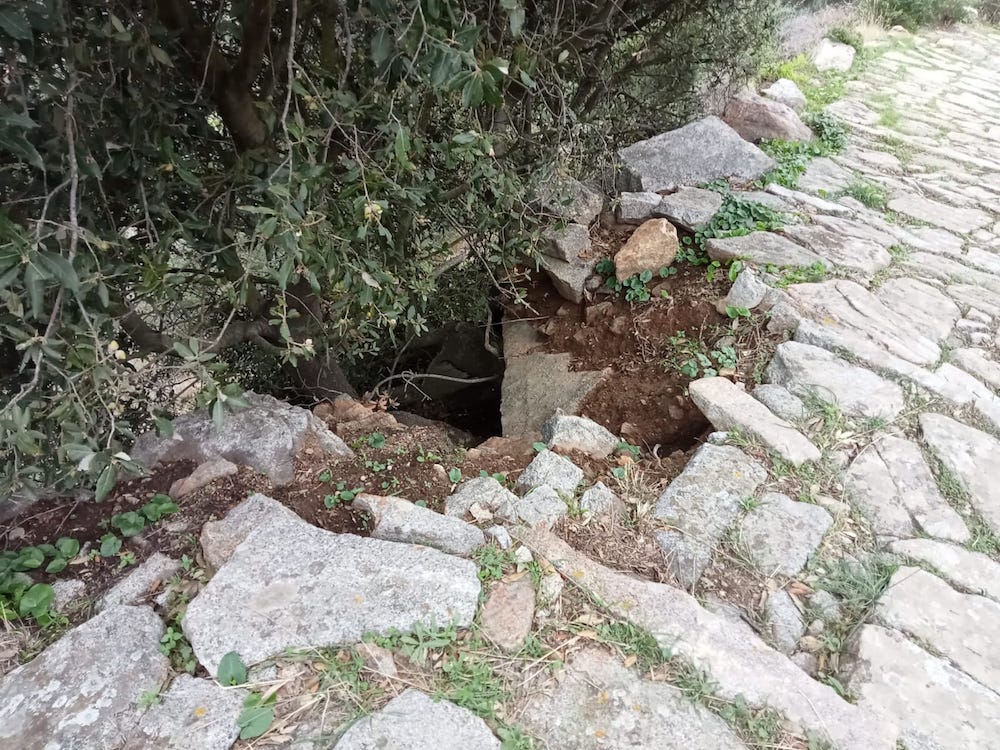 frana mulattiera isola del giglio giglionews