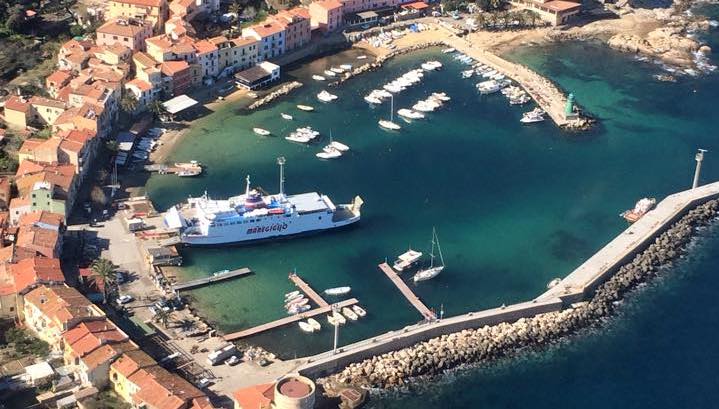 isola del giglio porto veduta aerea isola del giglio giglionews