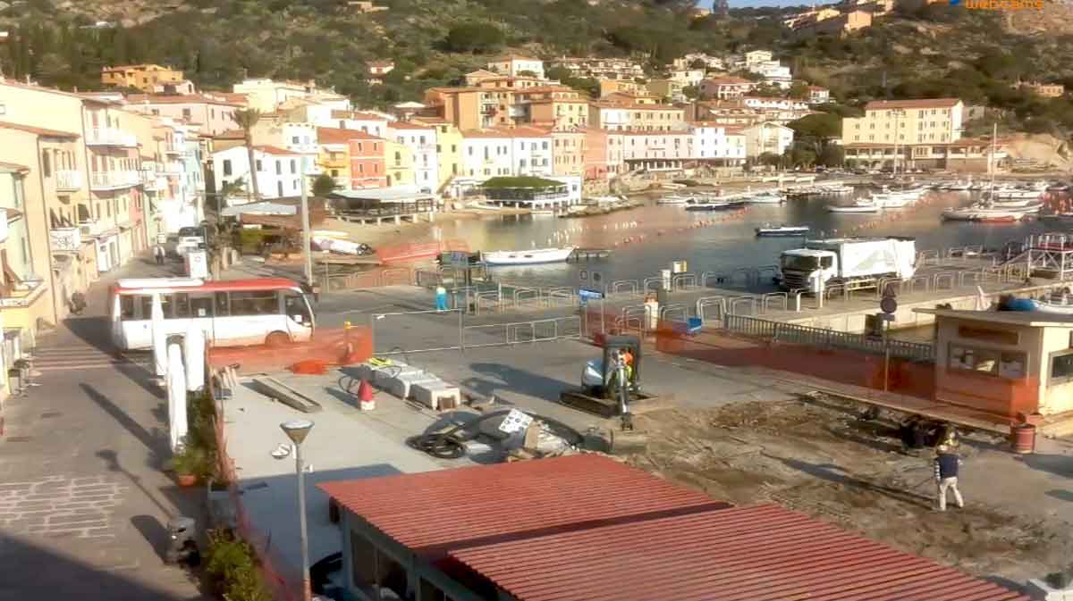 lavori piazza porto isola del giglio giglionews