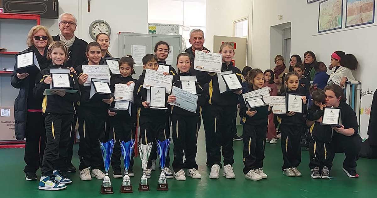 premiazione bambini danza comune isola del giglio giglionews