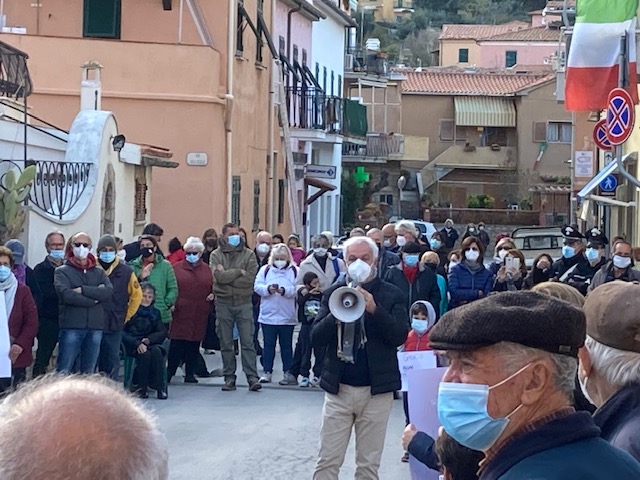 protesta sanità isola del giglio giglionews