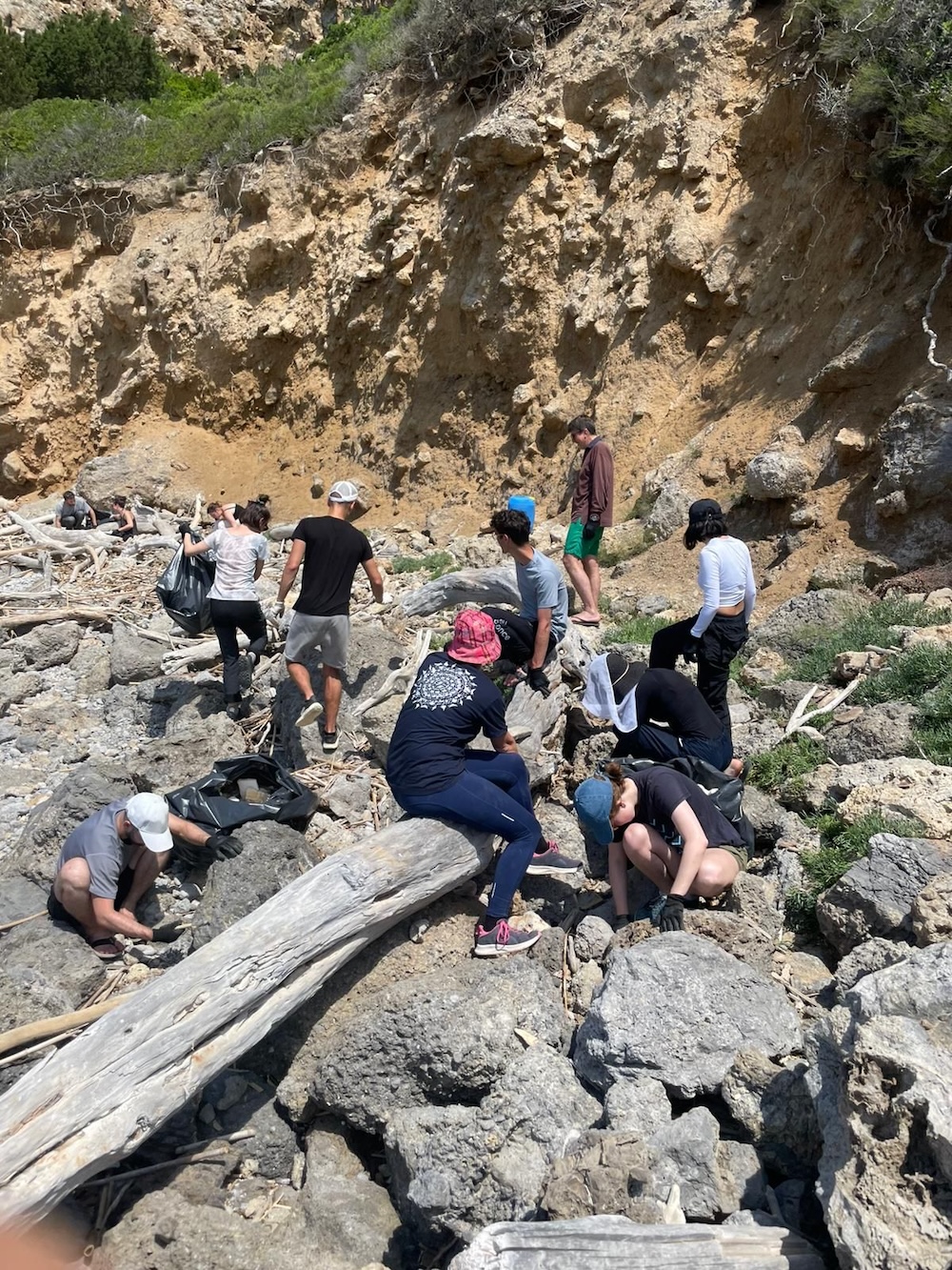 pulizia cala allume beach lovers isola del giglio giglionews