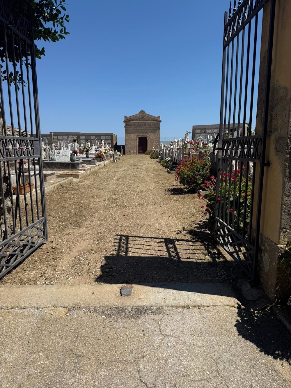 pulizia_cimitero_castello_270526_9