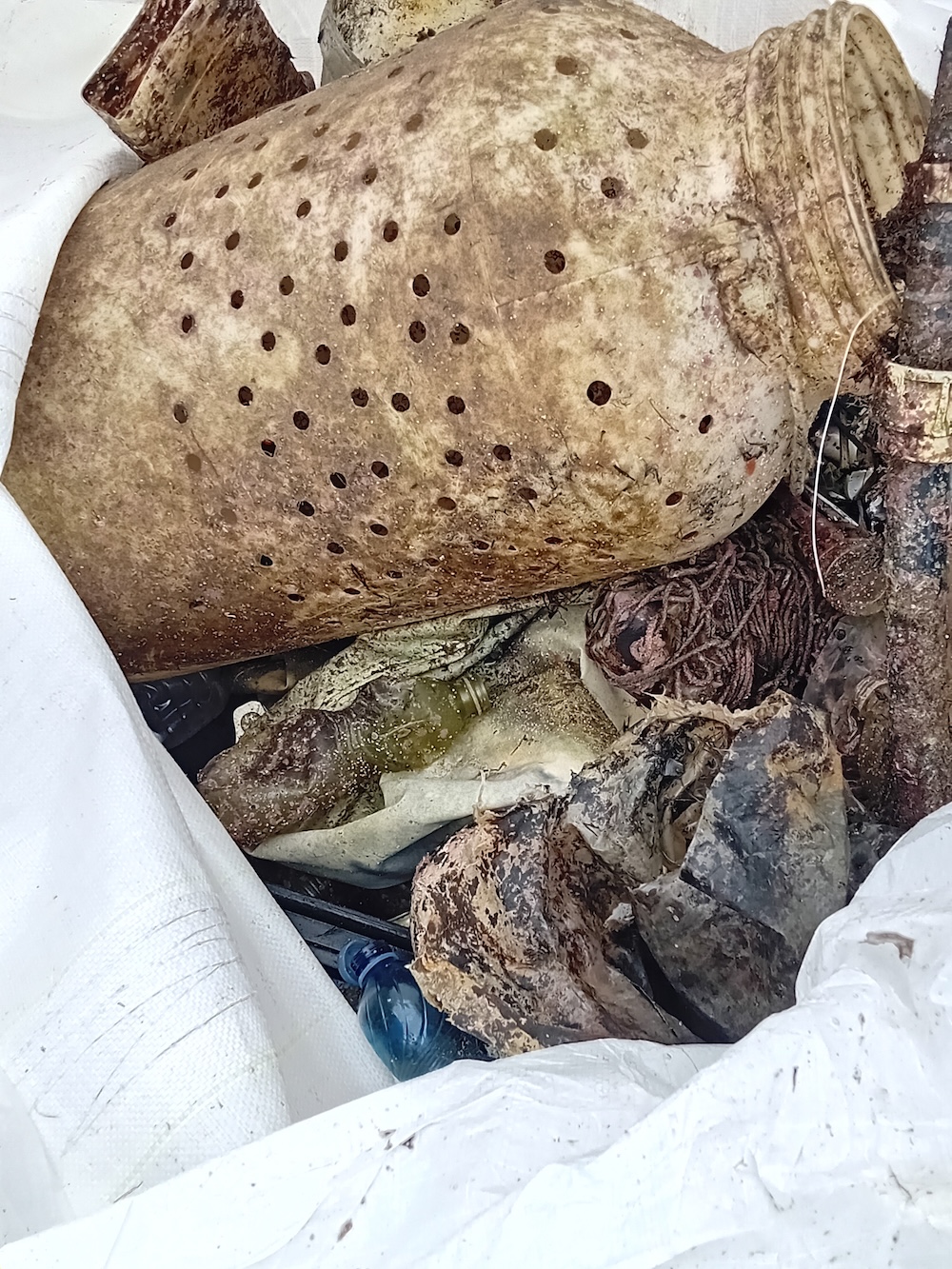 pulizia_fondali_porto080226_3