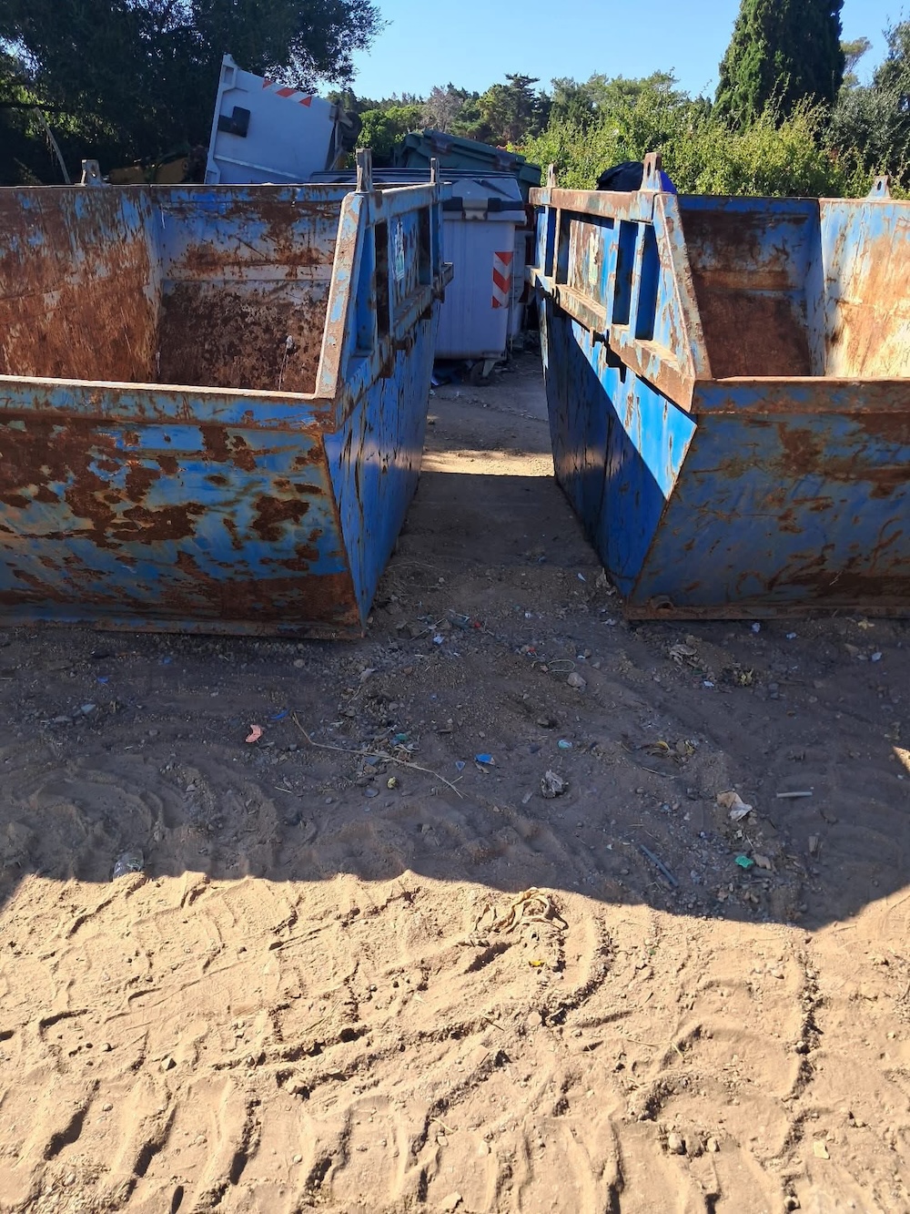 pulizia_rifiuti_discarica_giannutri120725_3