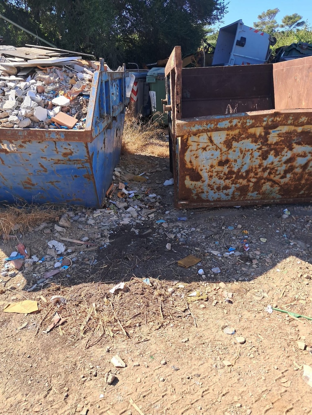 pulizia_rifiuti_discarica_giannutri120725_4