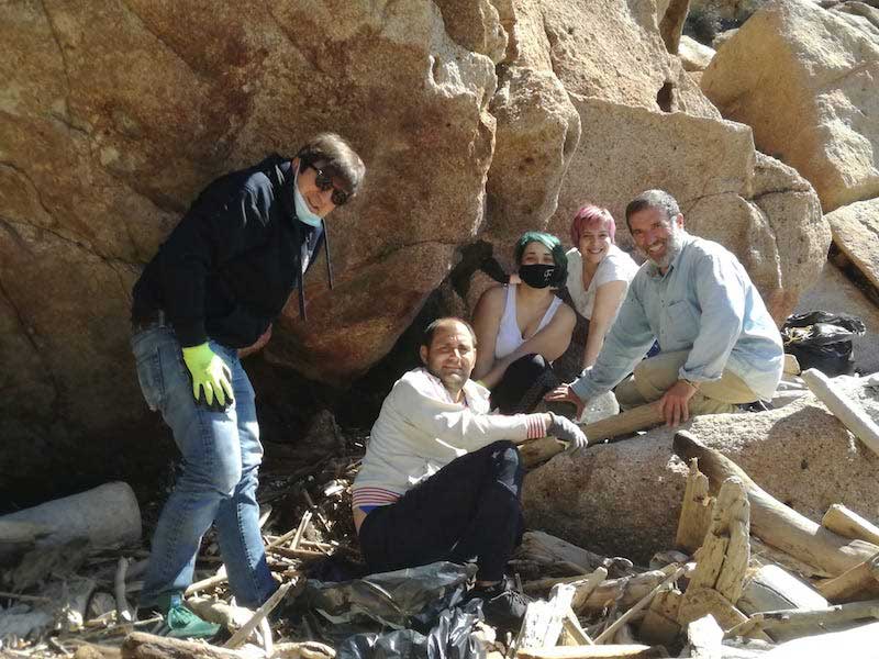 pulizia cala smeraldo giornata ecologica isola del giglio giglionews