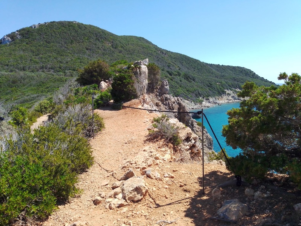 pulizia sentieri parco arcipelago toscano isola del giglio giannutri giglionews