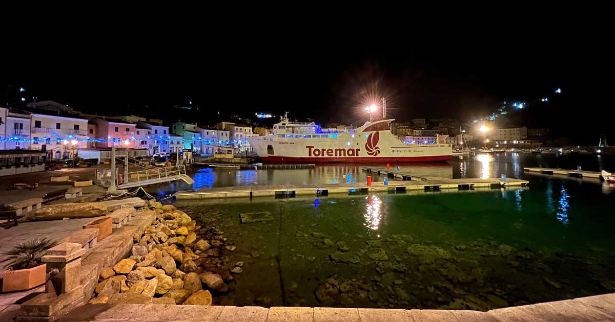 traghetti toremar maregiglio isola del giglio giglionews